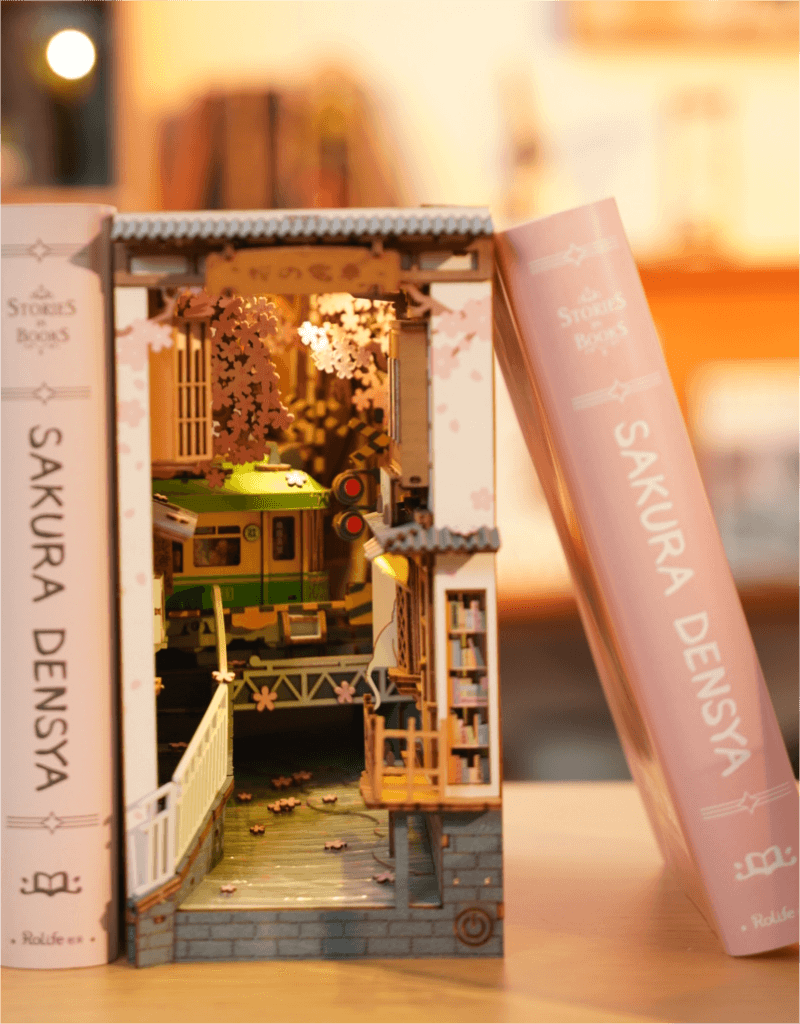 Rolife DIY Book Nook Kit Sakura Densya, DIY Miniature Booknook Kit Creative  Decorative Bookend Bookshelf Insert 3D Puzzles for Adults