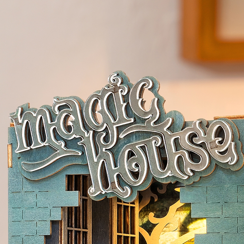 Rolife Magic House 3D Creative Bookend - Wonderland Models, TGB03